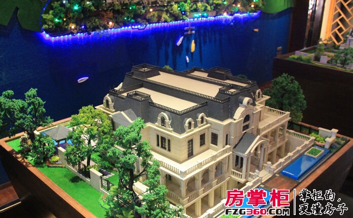 世茂牟山湖项目现场2012年10月12日售楼