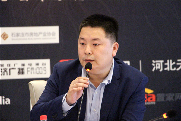 李春江.jpg