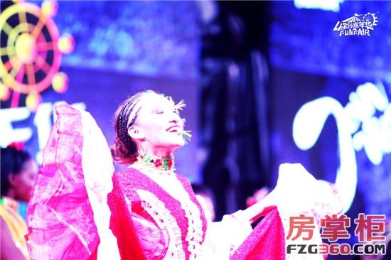 邂逅权健全明星足球队 英国缤纷嘉年华开启球