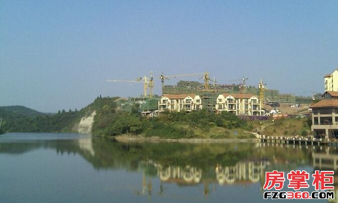 中铁龙盘湖世纪山水实景图