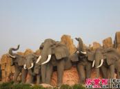 鑫天格林香山周边动物园前雕塑