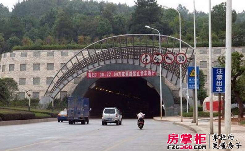 湘水郡周边天际岭隧道