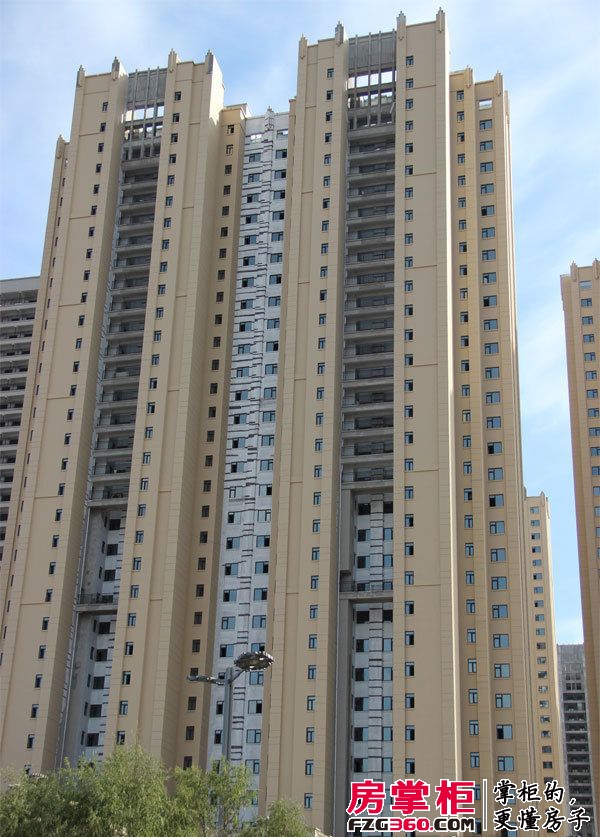 高层住宅楼体外观（2015-09-21）