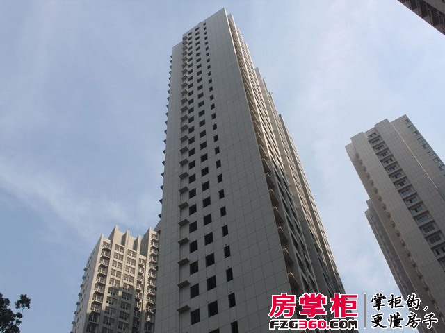 顶峰公寓实景图工程进度(2012.10.23)