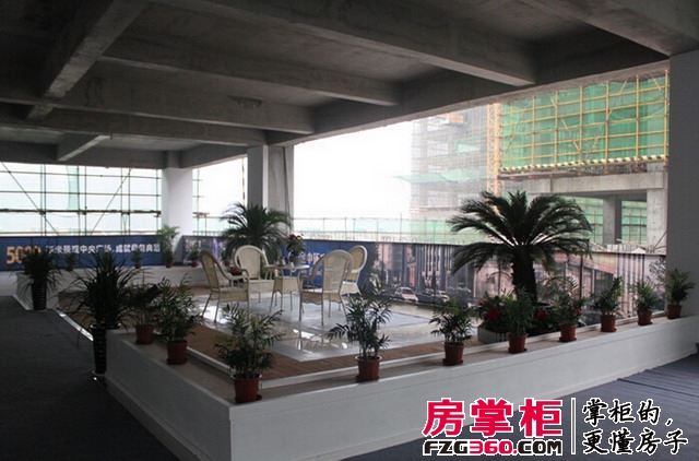 金中环广场清水样板层开放（2014.9.27）