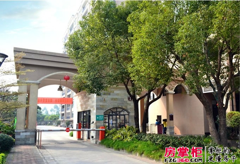 锦绣嘉园外景图小区车道出入口（2012.12）