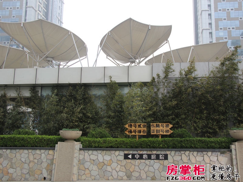 中铁汇展国际实景图社区绿化（2014-03-30）