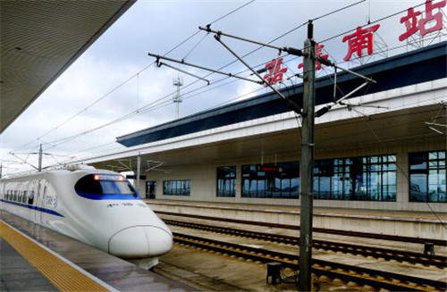 从嘉善南站出发,乘坐高铁13分钟可以到上海松江,23分钟就能到达虹桥