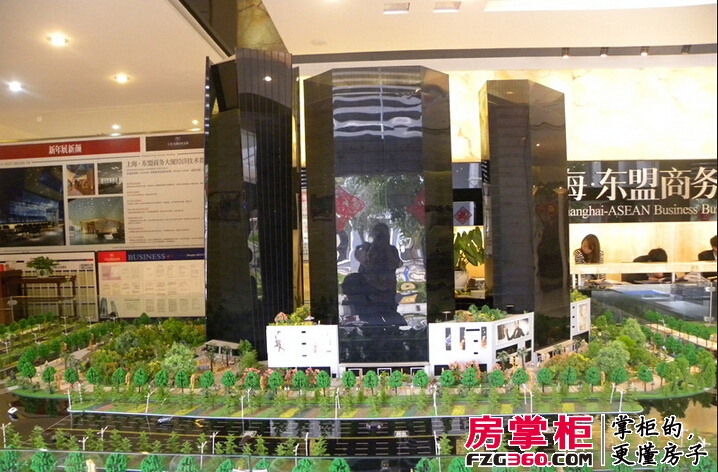 上海·东盟商务大厦工程实景图（2011.8.25）