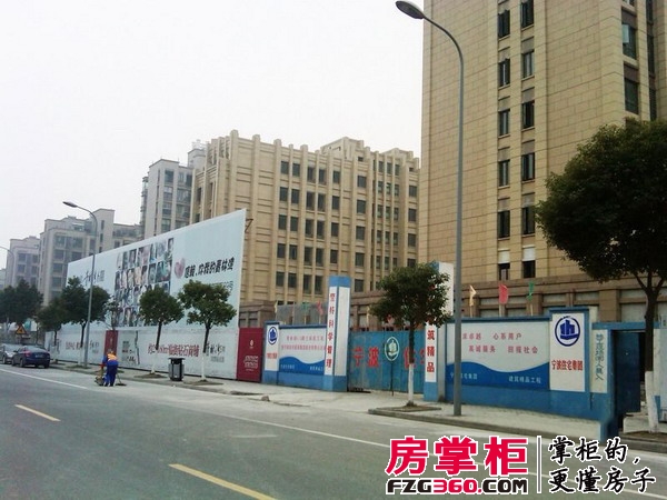 青林湾商铺实景图六期商铺实景，基本竣工（2012.1.11）