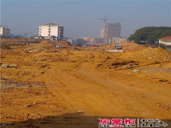 融创红谷世界城实景图项目工地实景（2013-12-25）
