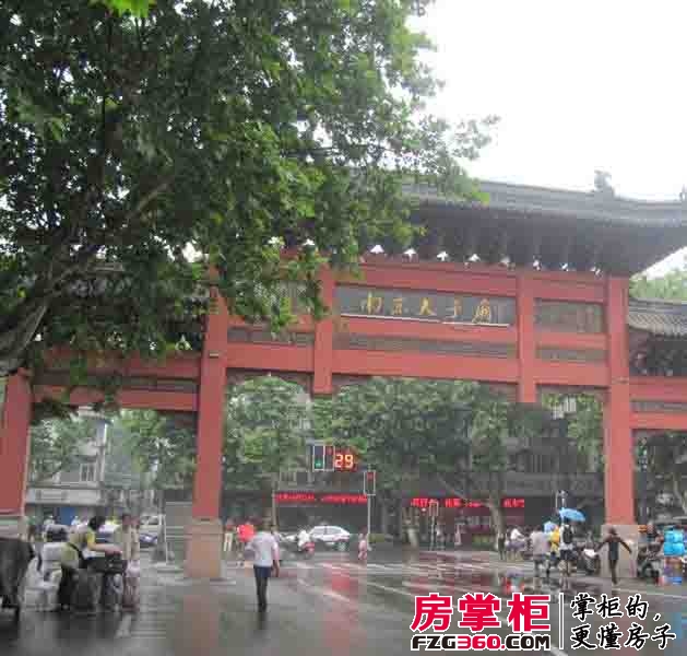 夫子庙金街项目实景图东面100米南京夫子庙（2012-6-6）