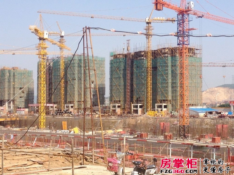 星叶枫情水岸实景图一期工地施工现场（2013-05）