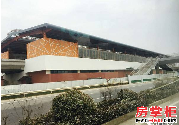 今天溧水聚集上千看房人 s1南延线旁房价1w/平以上?