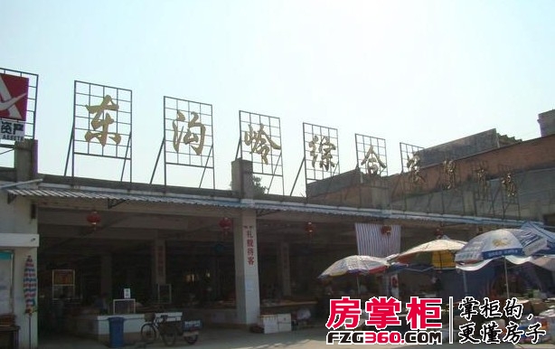 中海雍翠峰周边商业实景图（2011-11）