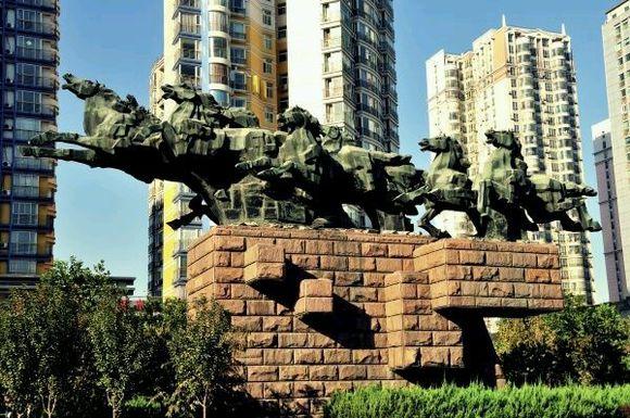 开发区的"八匹马"