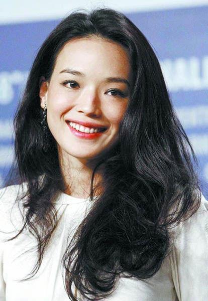 娱乐圈中的艺人近年来都主攻亿元豪宅,例如容祖儿,张智霖,张家辉等