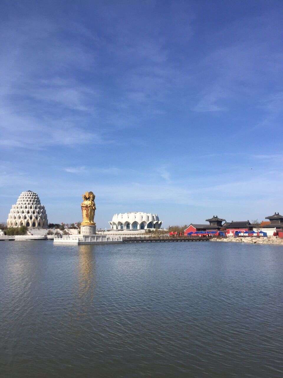 从观赏角度讲,唐山国际旅游岛包含菩提岛,月岛,祥云岛,这三座海岛