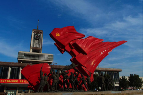 标志性建筑,同样记录了城市历史重心的变迁,它们作为石家庄独特的精神