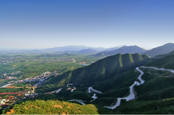 西山實景圖西山森林公園,雙龍山森林公園,龍泉湖溼地公園等32處人文