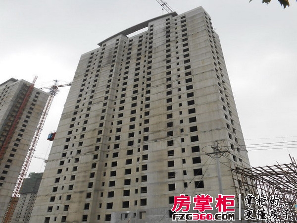 城建·锦泉蓝湾实景图高层A1号楼主体已完工(2013-6-25)