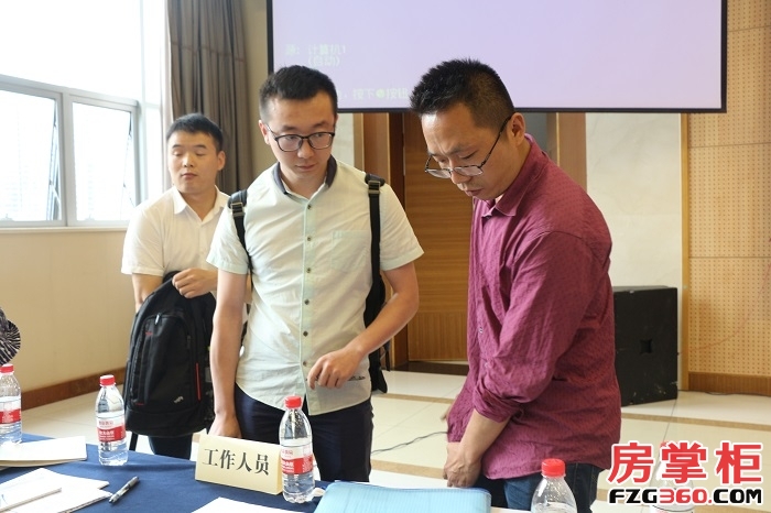 1609021441dfbbc57b5633.jpg