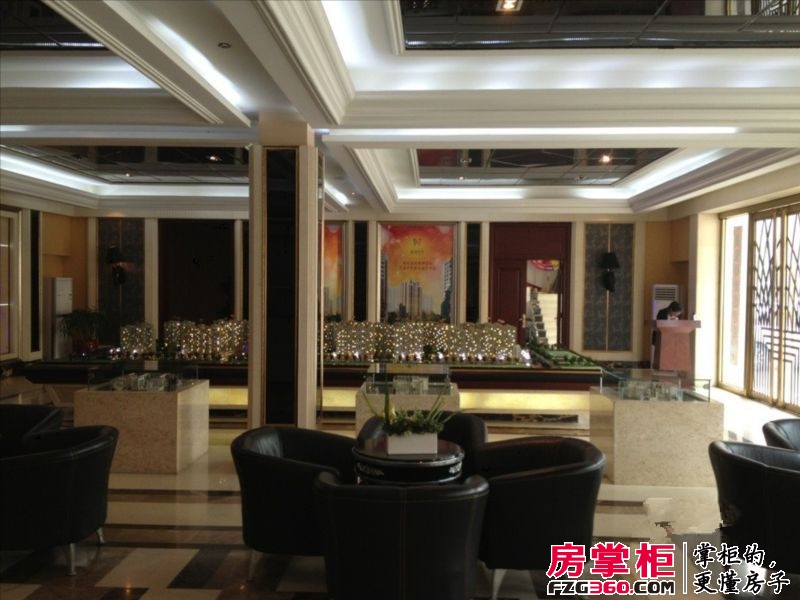 龙城四季实景图销售中心（2013-2-21）