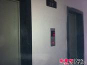 香悦澜溪实景图楼盘内部电梯（2012.11.26）
