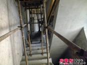 富丽阳光实景图在建中的楼梯20140326