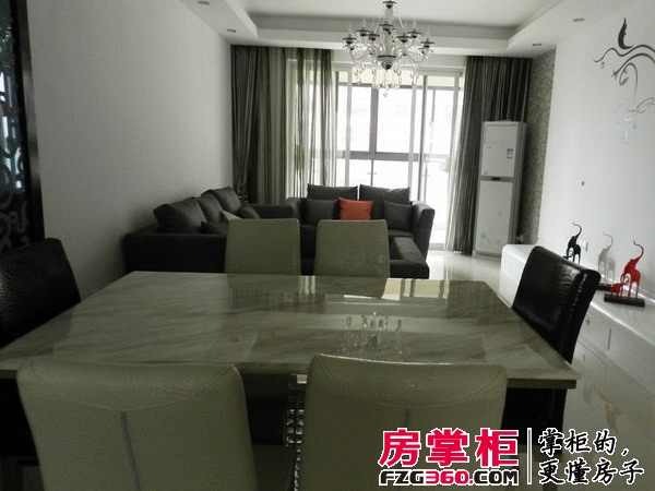 江扬尚东国际样板间23#楼89平米户型客厅和餐厅