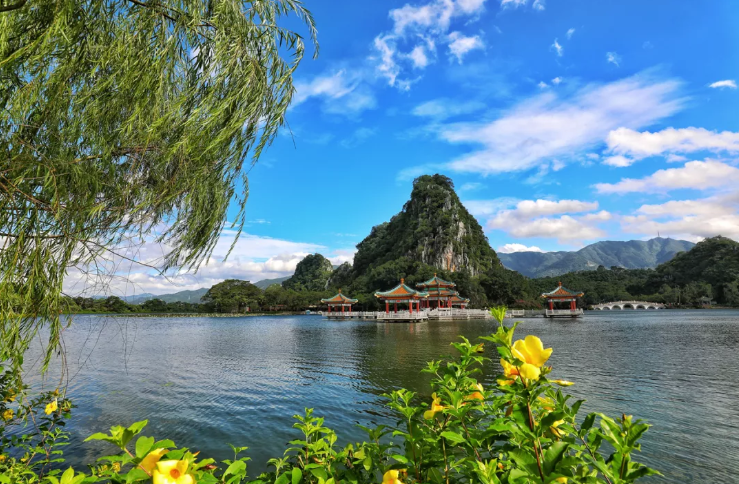 肇庆楼市 已经规划建设的珠三角枢纽(广州新)机场 也将落户肇庆