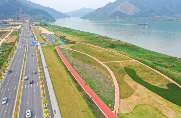 肇庆楼市沙滩,花海,绿道…… 端州区江滨公园自开放以来 就成了肇庆